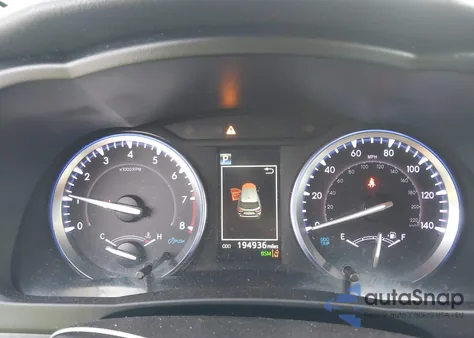 2019 Toyota Highlander Xle z USA, uszkodzony, nr VIN 5TDJZRFH7KS724490